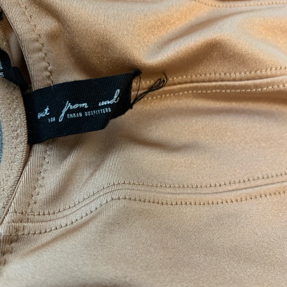 Urban outfitters pink iridescent crop top - Picture 3 of 3